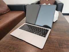 Macbook Air 2019 8/256Gb (10/10)