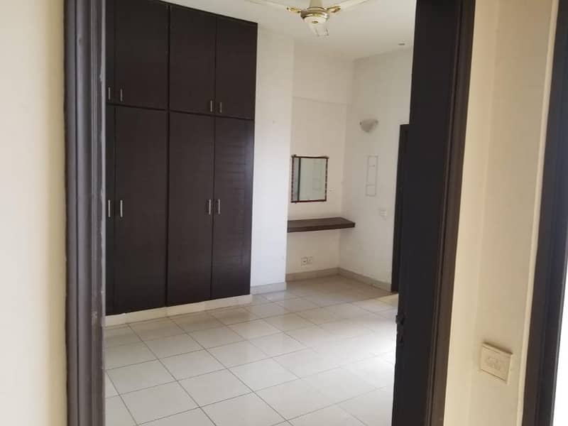 Spacious 4 Bed Drawing Dining Room Corner Flat Available For Rent Lignum Tower Dha Phase 2 Islamabad 25