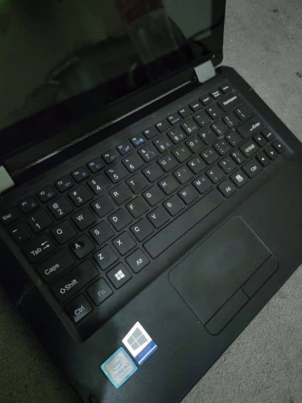 Haier y11c Laptop 0