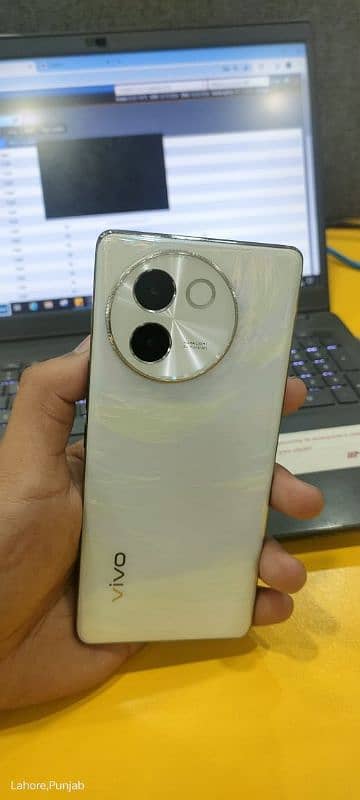 vivo v30e 1