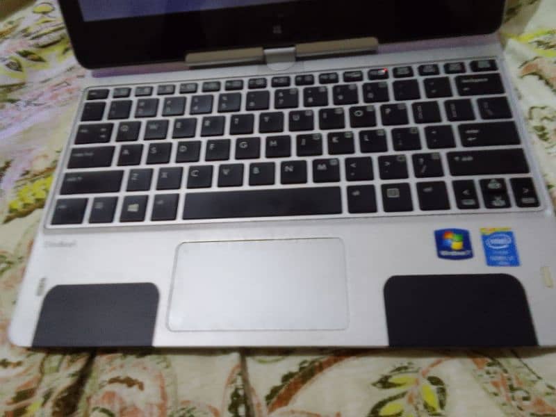 HP Elite book 4 GB Ram 256 Ssd 1