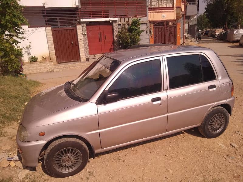 Daihatsu Cuore 2003 3