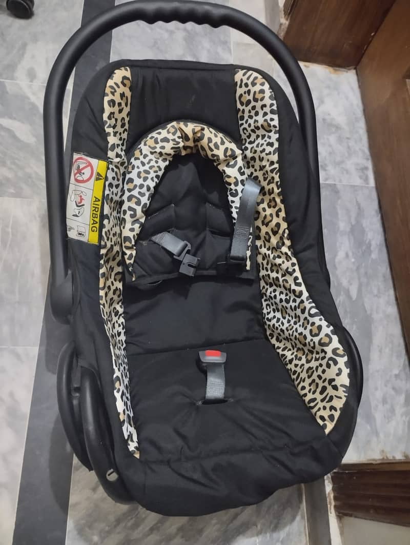 Imported Baby carrycot 03365036979 2