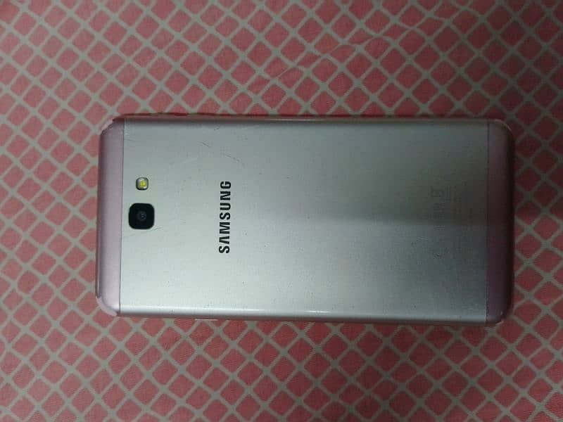 Samsung Galaxy J7 prime 1