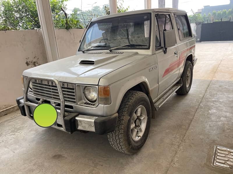 Mitsubishi Pajero 1992 2