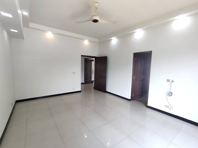 1 Kanal Bungalow Upper Portion Available For Rent In DHA Phase 7 Lahore 1