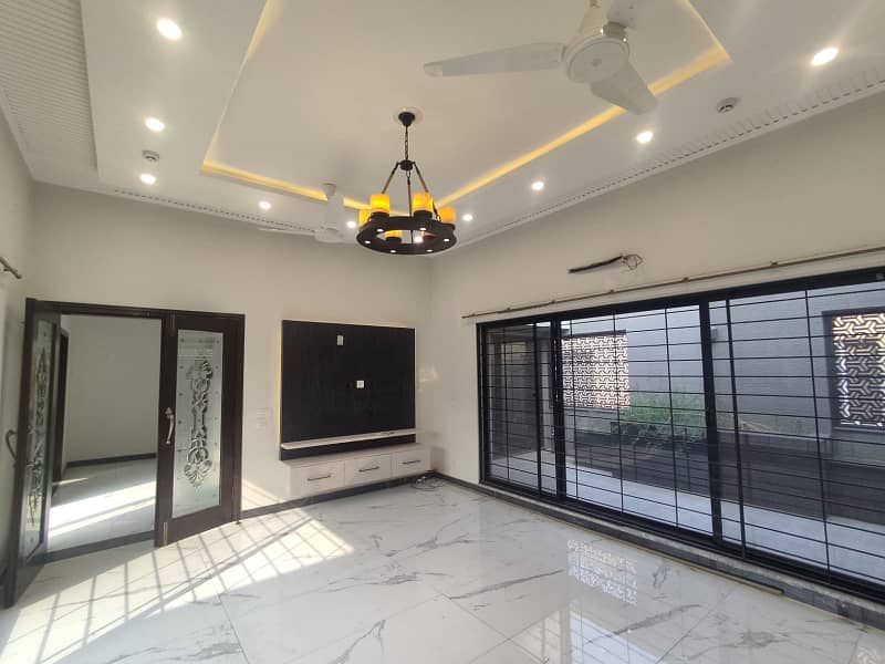 1 Kanal Bungalow Upper Portion Available For Rent In DHA Phase 7 Lahore 14