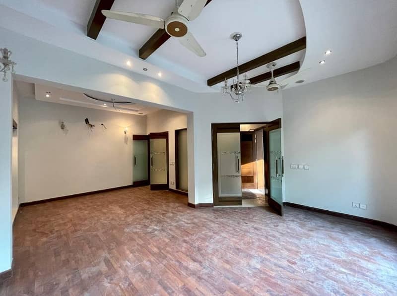 10 Marla Luxury House For Sale In DHA Phase 3,Block Z, Lahore. 16