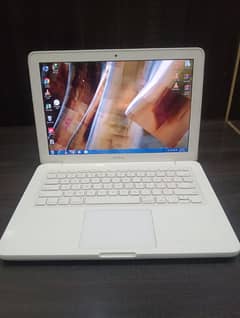 MacBook Laptop | 2009 Model | Core 2 Duo