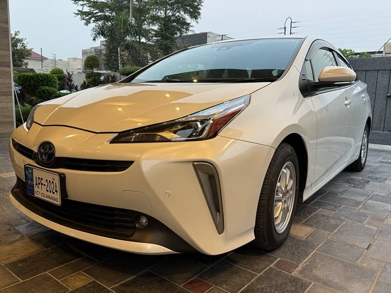 Toyota Prius 2021 Fully Automatic Hybrid Car 4