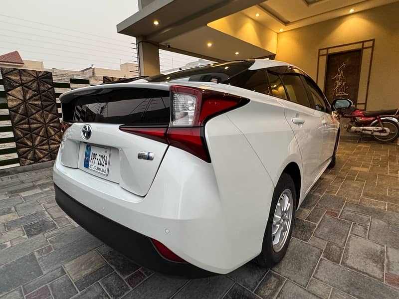 Toyota Prius 2021 Fully Automatic Hybrid Car 7