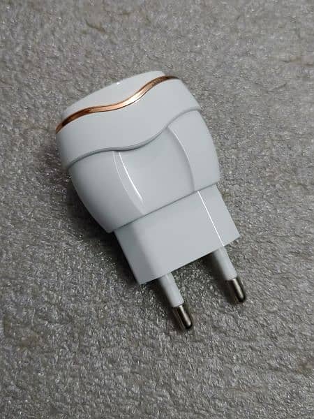 New Moxom Fast USB Charger 4