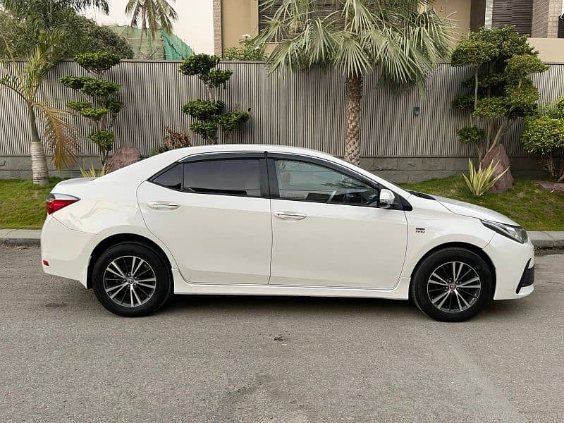 Toyota Corolla Altis 2017 4