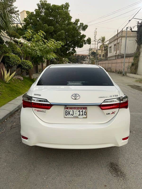 Toyota Corolla Altis 2017 5