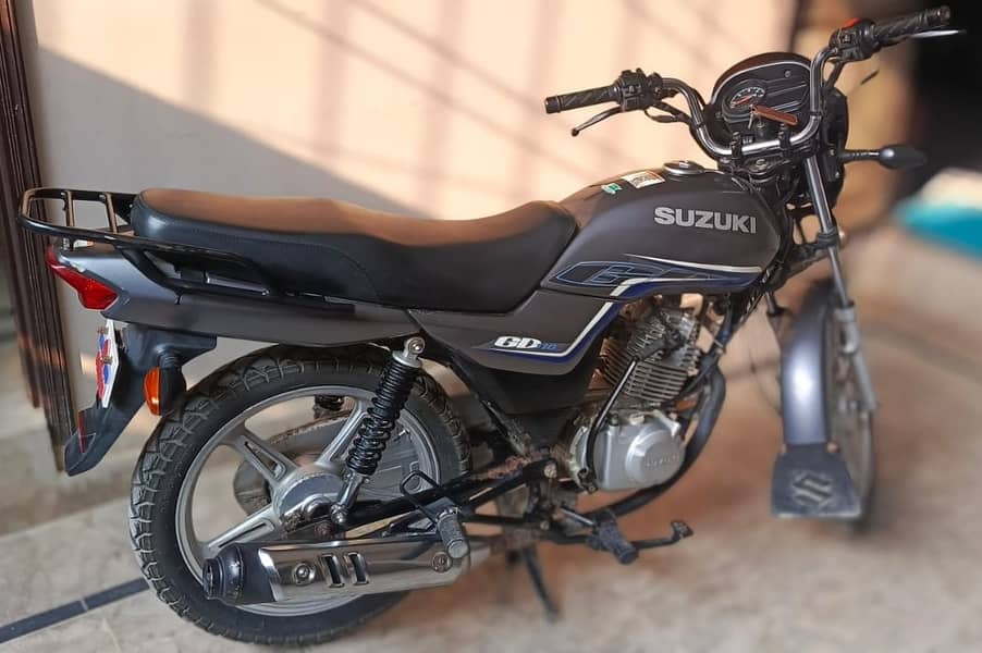 Suzuki GD 110S 3