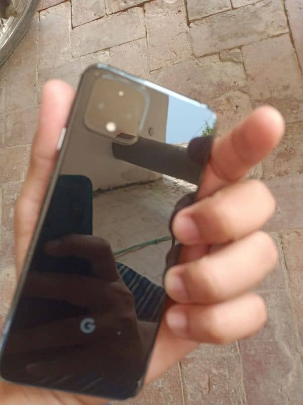 Google pixel 4 in good condition for sale 3