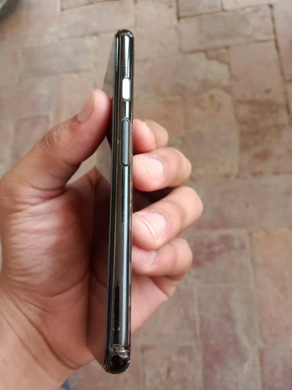 Google pixel 4 in good condition for sale 6