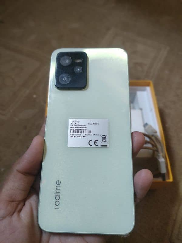 Realme C35 8