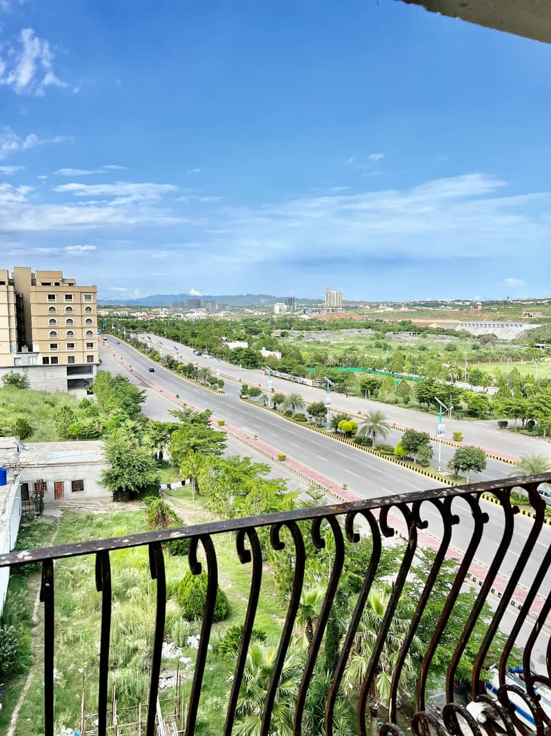 One Bed Luxry Apartment in the heart of Gulberg Islamabad 1