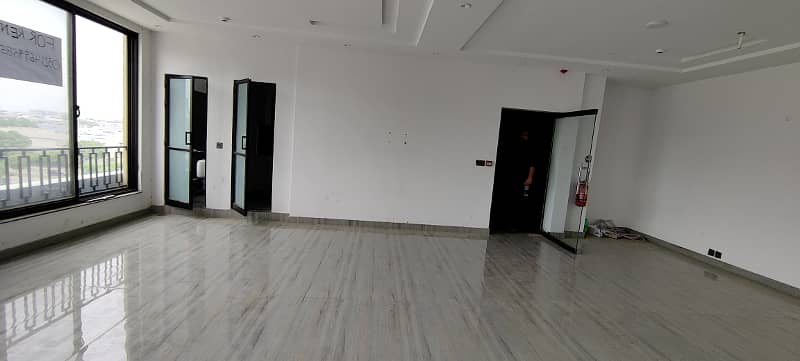 4 Marla Plaza With Lift Monthly Rent 450000 5