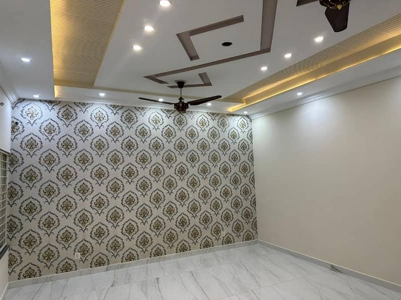 1 Kanal Brand New House For Sale Reasonable Price At Very Hot Location 21