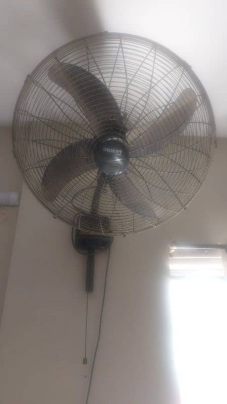 wall mounted fans 24" 2