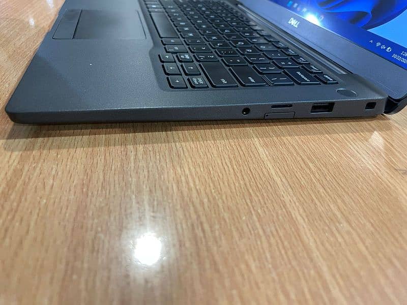 Dell latitude 7300 (i7-8th Generation) 3