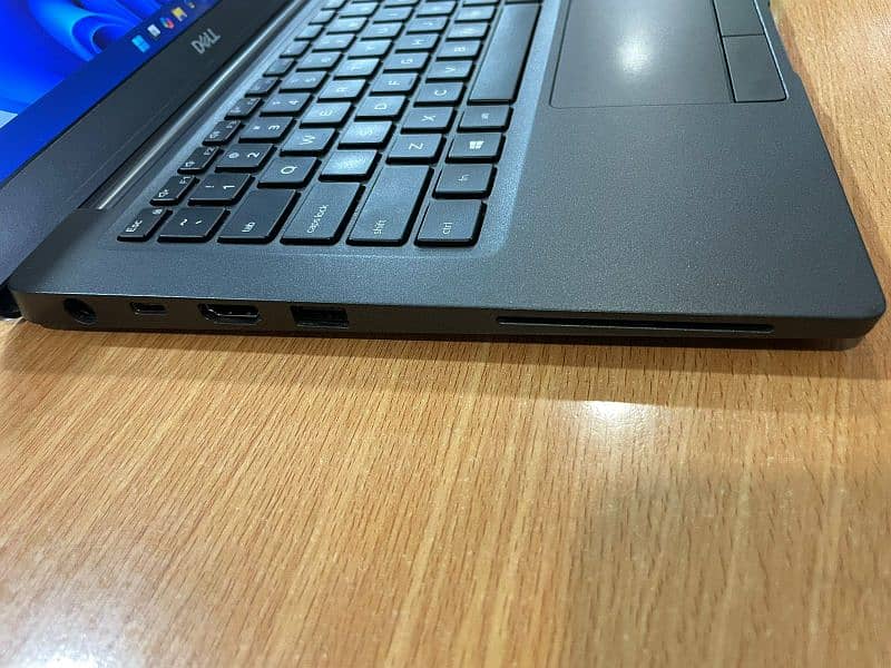 Dell latitude 7300 (i7-8th Generation) 4