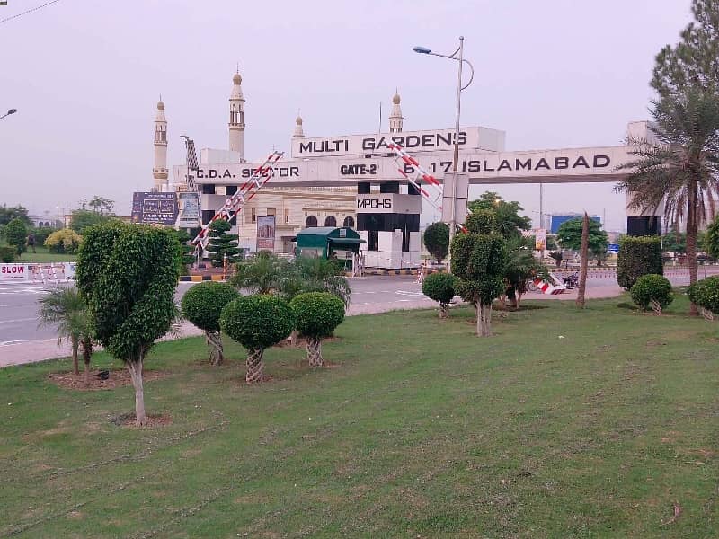 C-1 Block 30x60 plot near park for sale in B-17 Islamabad 0