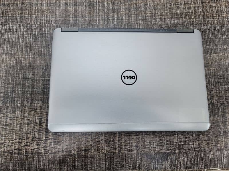 Dell Laptop E7240 1