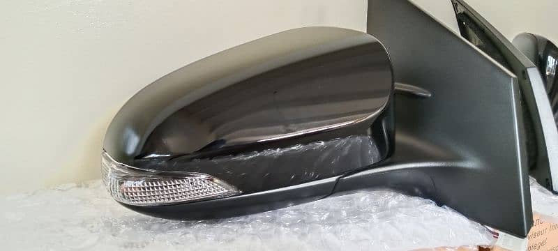 COROLLA ALTIS ORIGINAL SIDE MIRROR 9