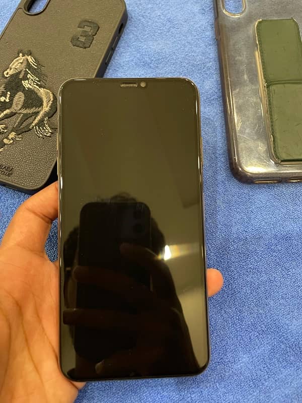 Iphone Xs Max Dual Sim PTA APPROVED 256gb 7