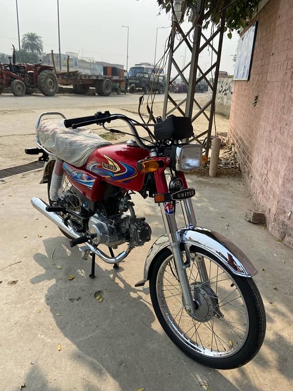 united bike bilkol new hai 5 kilo metr use location Lahore gajju mata 1