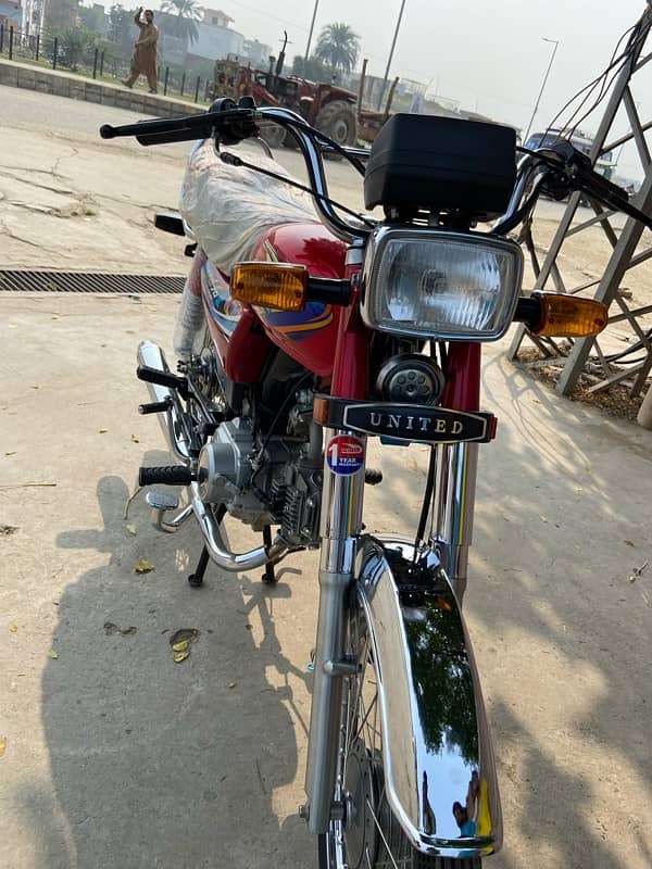 united bike bilkol new hai 5 kilo metr use location Lahore gajju mata 2