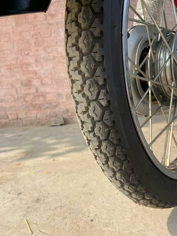 united bike bilkol new hai 5 kilo metr use location Lahore gajju mata 8