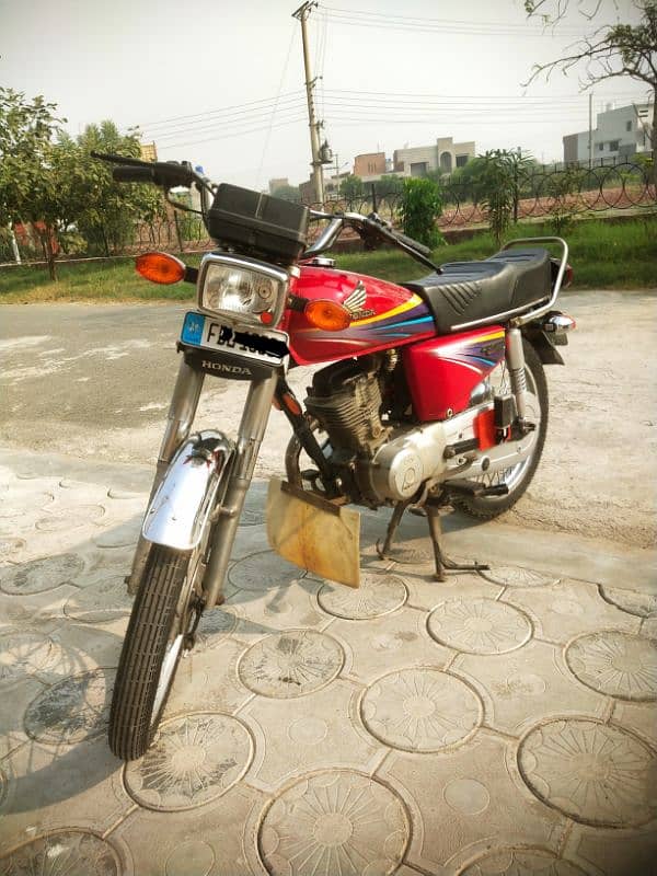 HONDA 125 exchange possible only with Yamaha YBR 1