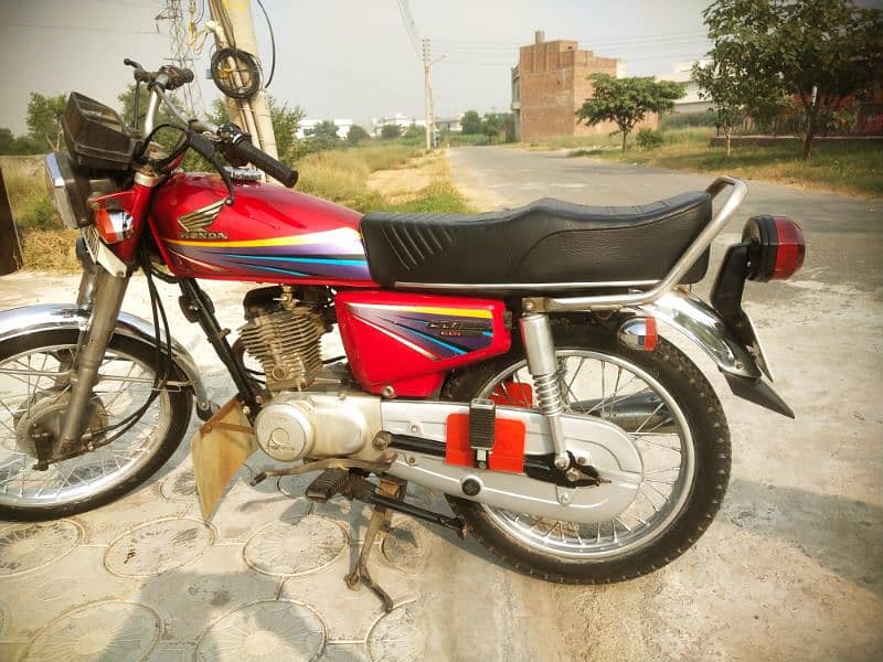 HONDA 125 exchange possible only with Yamaha YBR 2