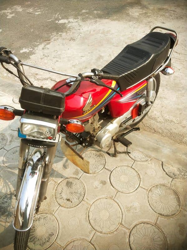 HONDA 125 exchange possible only with Yamaha YBR 3