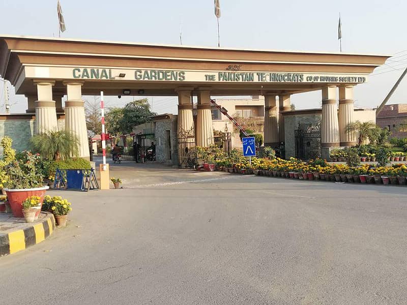 6 Marla Residential Plot For Sale In Canal Gardens Lahore 0