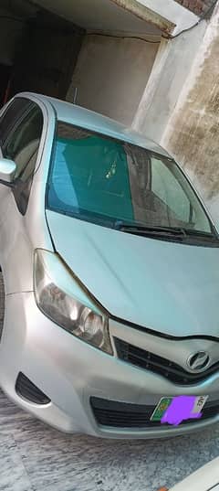 Toyota Vitz 2015