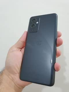 Oneplus 9 8/128 with box charger