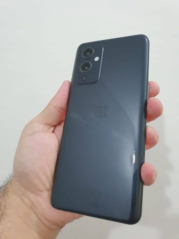 Oneplus 9 8/128 with box charger 0