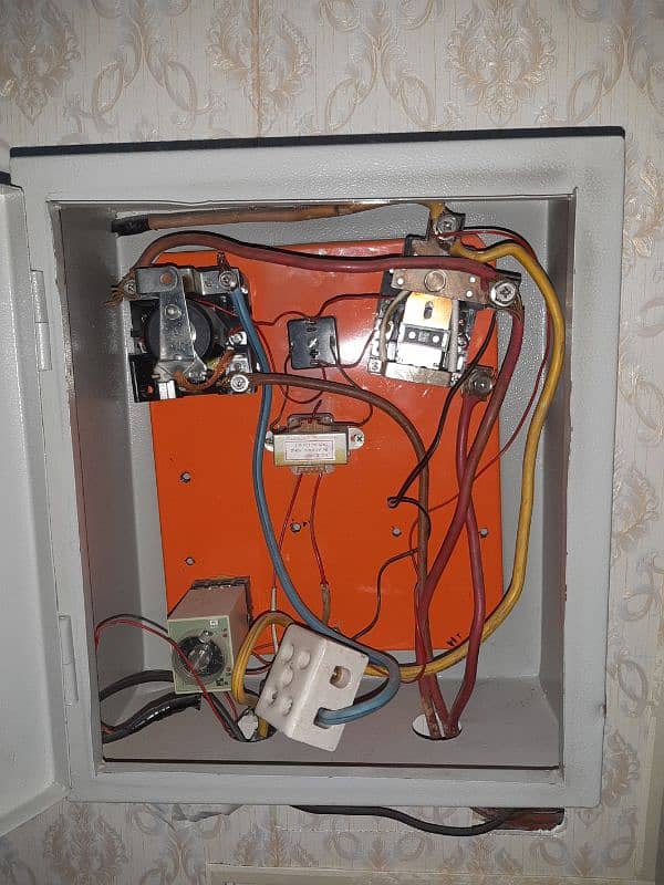 A Home used Generator for Sale in very Good Condition 7