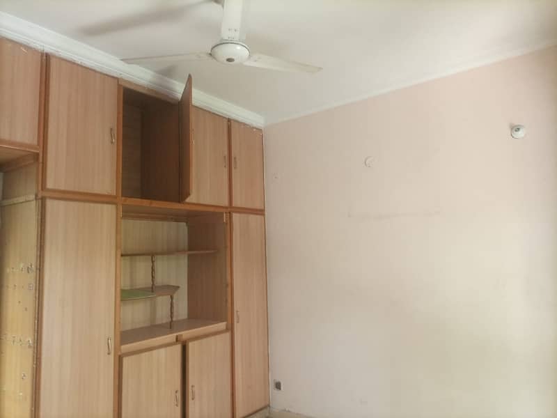 1 Kanal Lower Lock Upper Portion Is Available For Rent In Dha Phase 3 near McDonald's Y Block 9