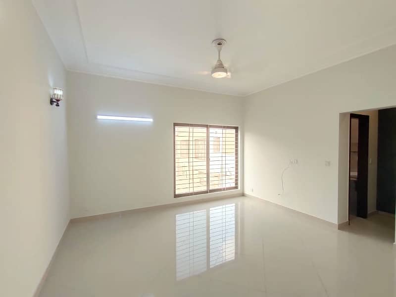 Phase3 XX Block 1 Kanal Upper Portion For Rent 12