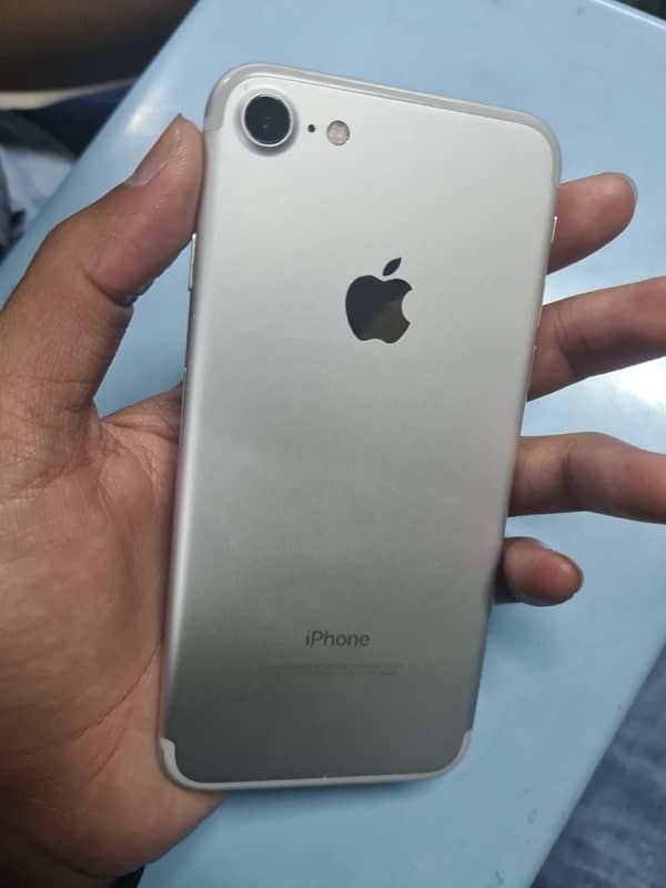 iphone 7  128gb PTA approved 1