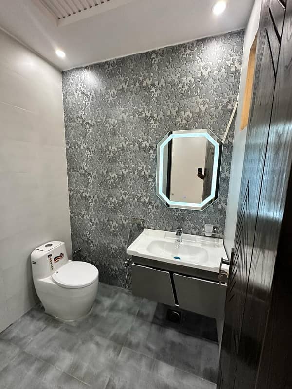 Kanal house brand new tile floors 12