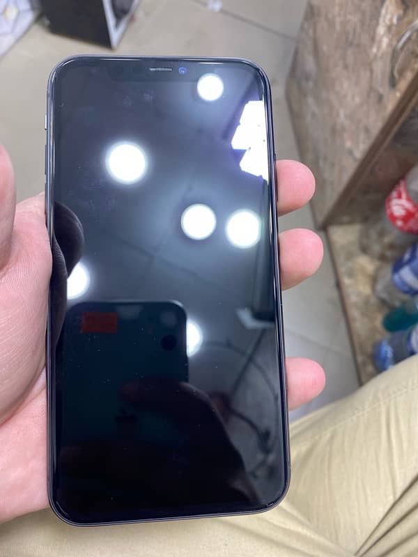 Iphone 11 128gb dual pta with box 4