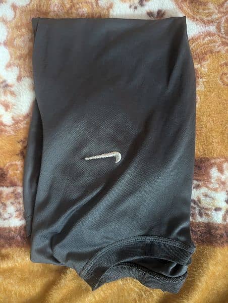 Nike & Under armour Trousers & Shirt 8