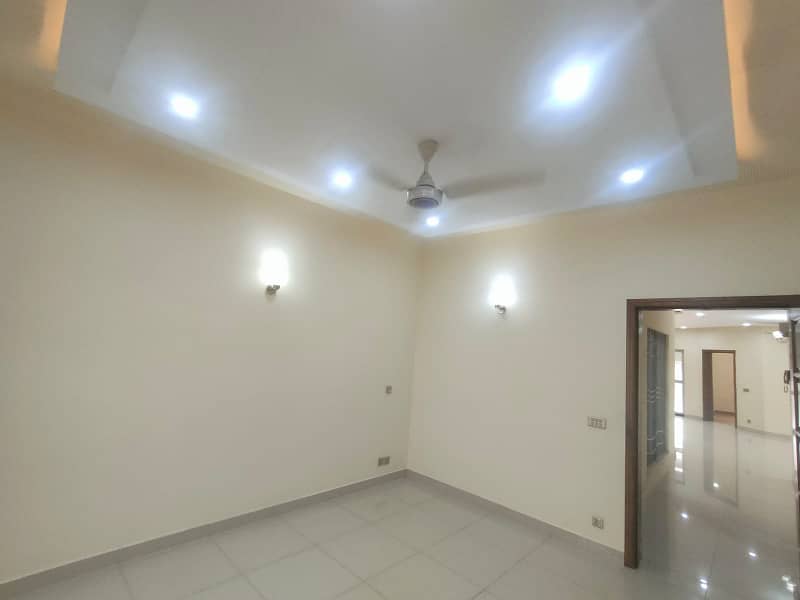 20-Marla Upper Portion for Rent in DHA Ph-2 Lahore Owner Built House Only 3 Year Used 11